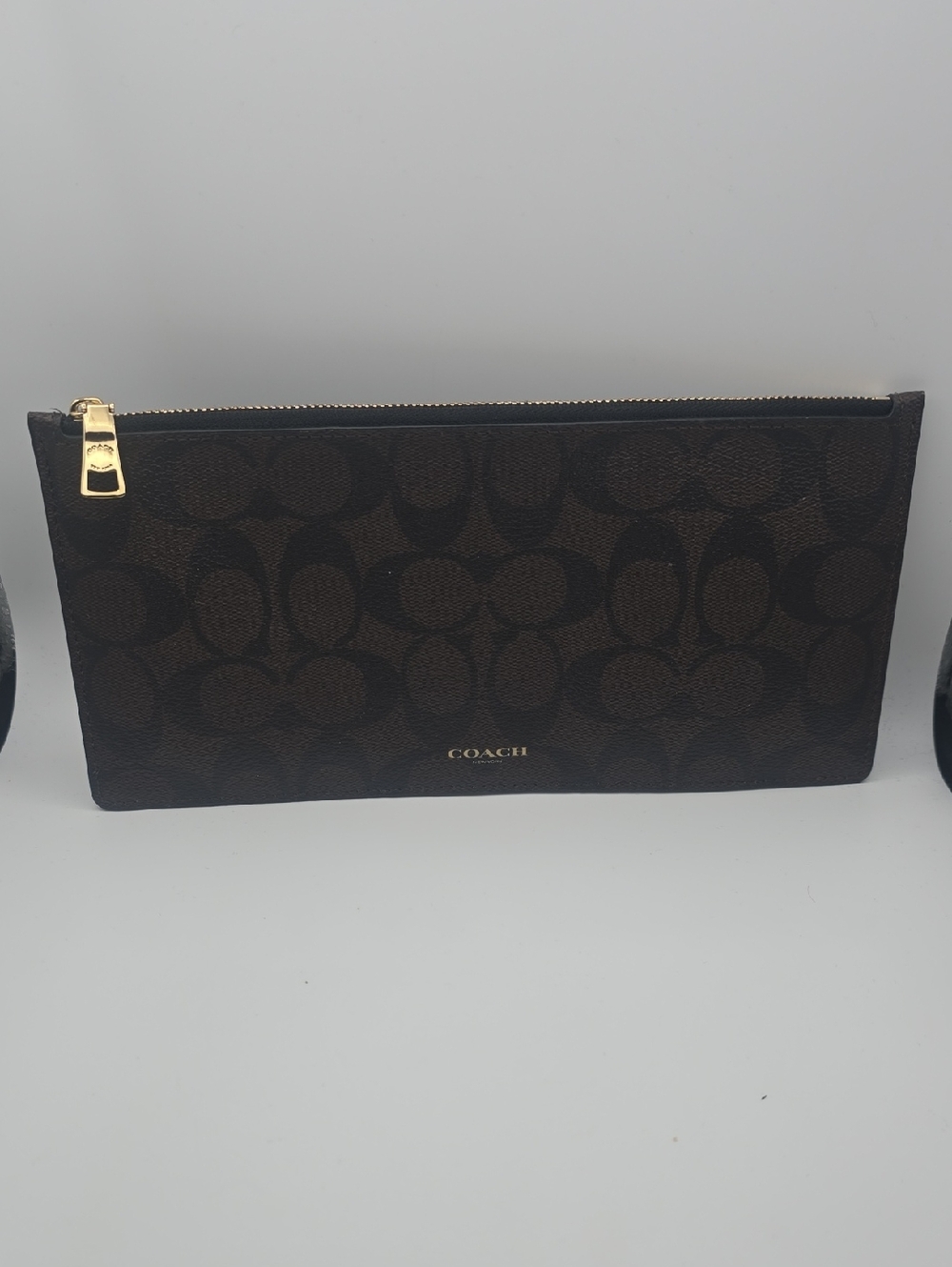 Coach Brown Signature Mono Long Zip Clutch/Phone Holder W Gold Hardware (NWOT)✨️